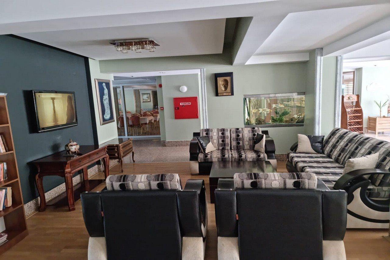 Duqqan Deluxe Hotel คูซาดาซี ภายนอก รูปภาพ