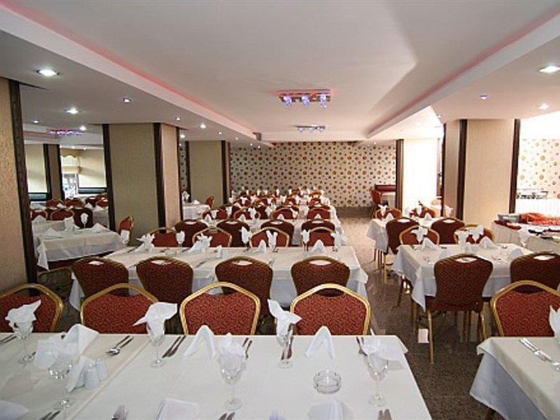 Duqqan Deluxe Hotel คูซาดาซี ภายนอก รูปภาพ