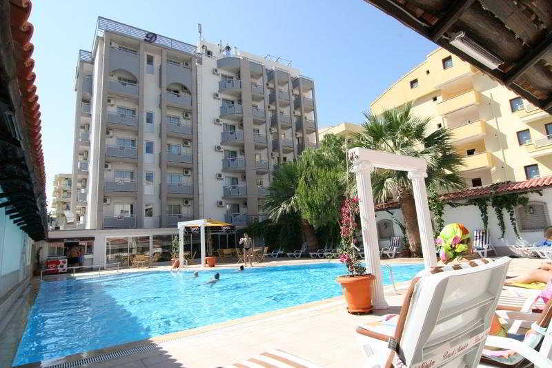 Duqqan Deluxe Hotel คูซาดาซี ภายนอก รูปภาพ